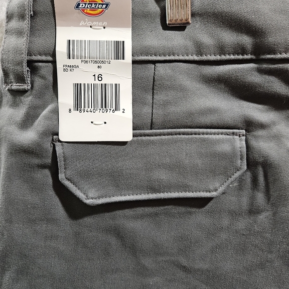 Dickies Relaxed Fit Gray Stretch Cargo Shorts Womens Size‎ 16 11" Inseam - Picture 7 of 10